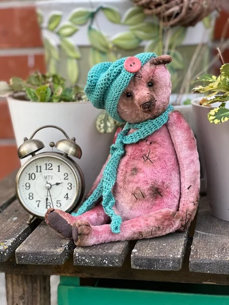Handmade Trddy Bear Time Keeper